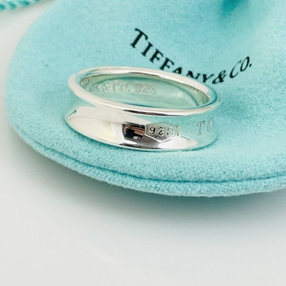 Size 10 Tiffany 1837 Ring in Silver Concave Band with Blue Pouch Mens Unisex - Picture 2 of 7